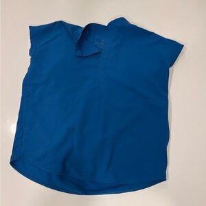 Figs Rafaela  top: small. Alps blue